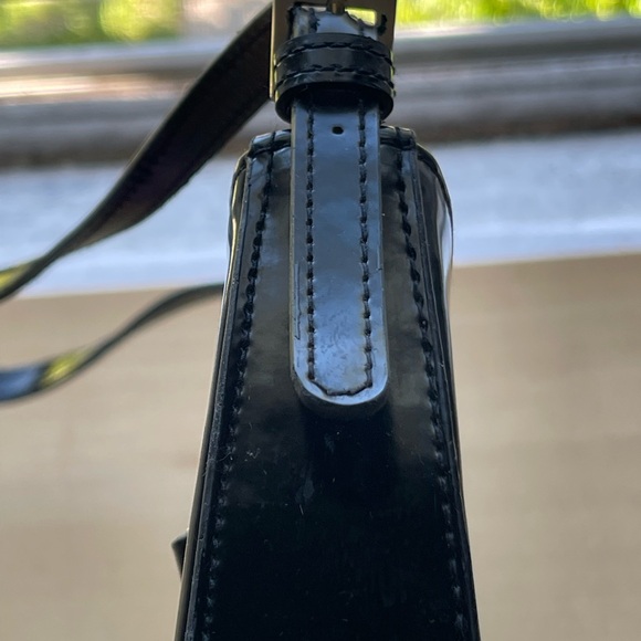 Colorblock Patent Leather Baguette Shoulder Bag - Picture 10 of 14